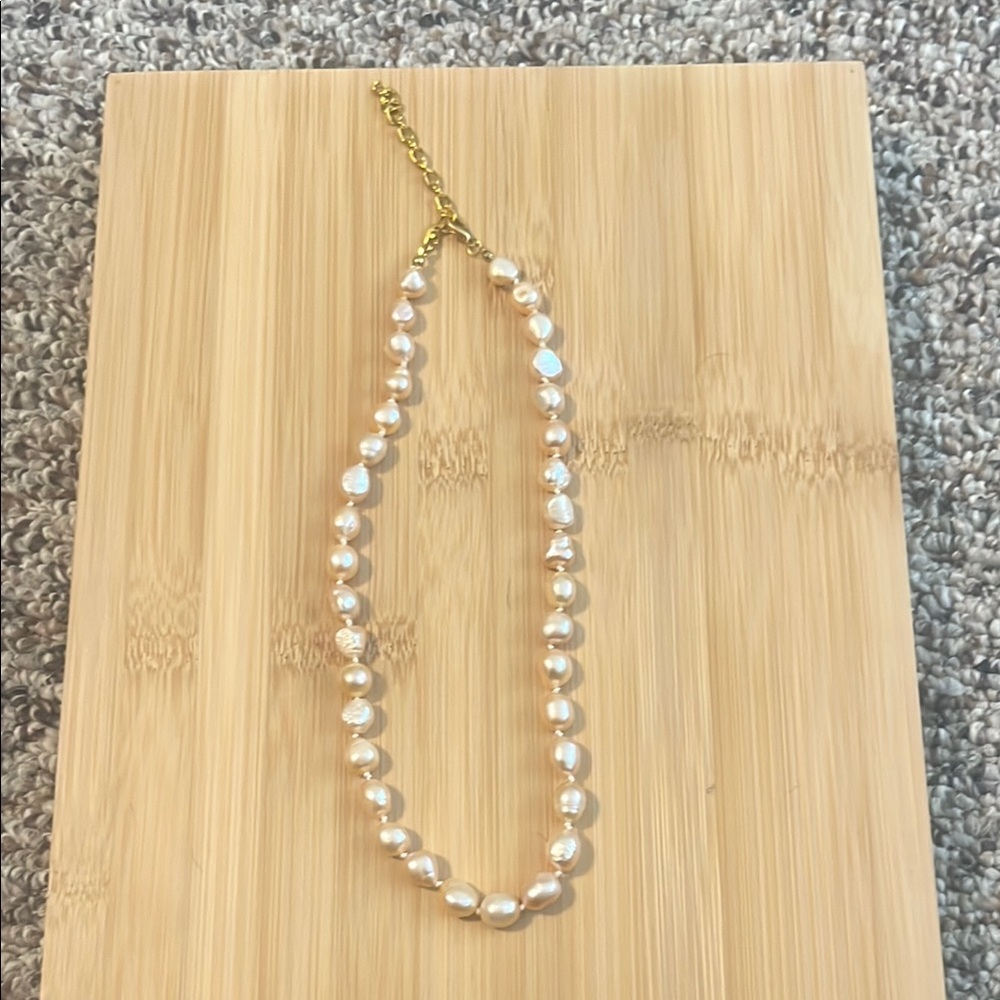 Elegant Pearl Necklace with Gold Chain